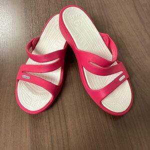 CROCS Patricia II W8 Vibrant Pink and White Sandals